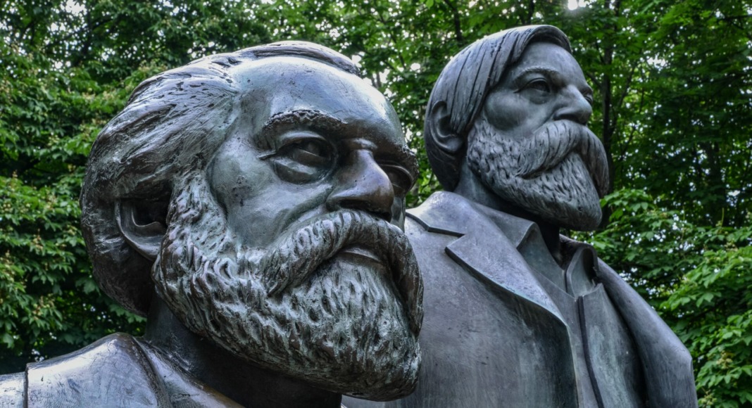 Karol Marks, pomnik